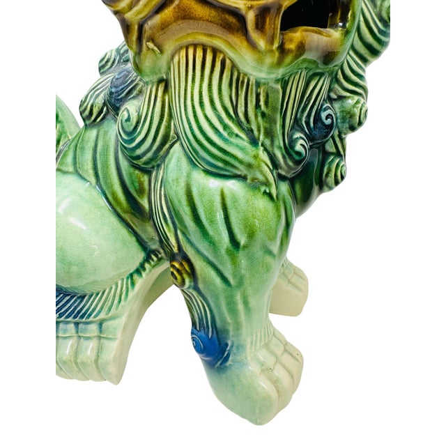 Emerald Grandmillennial 12” Mid-Century Japanese Shishi Foo Dogs in Vivid Sancai Glaze - Pair For Sale - Image 8 of 18