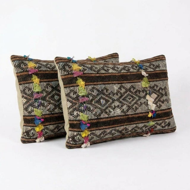 Mid-Century Modern Striped Kilim Lumbar Pillow Cover 16'' X 24'' - Set of Two For Sale - Image 3 of 4