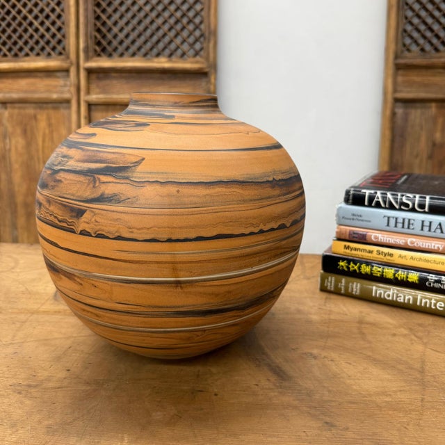 Black and Orange Canyon Drift Round Prem Vase For Sale In New York - Image 6 of 6