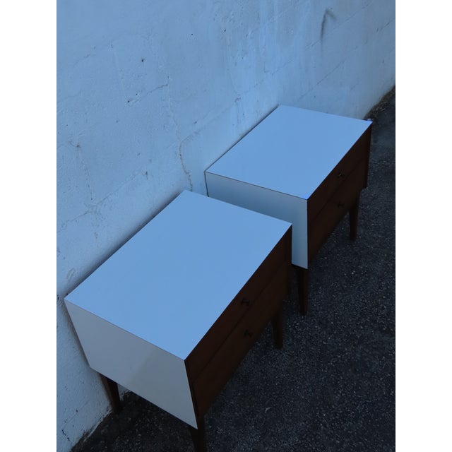 Wood America of Martinsville Mid Century Modern Two Tones Nightstands a Pair 6298 For Sale - Image 7 of 18