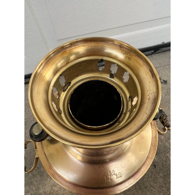 Antique Romanov Era Imperial Russian Tula Samovar – Rare Three-Lion Crest – Brass/Tombac – C. 1890-1910 For Sale In Orlando - Image 6 of 17