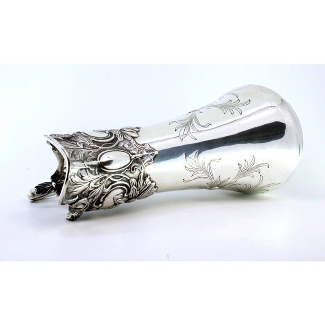Art Nouveau Silver Water Jug with Floral Motifs and Acanthus Leaf-Shaped Handle Lid For Sale - Image 5 of 10