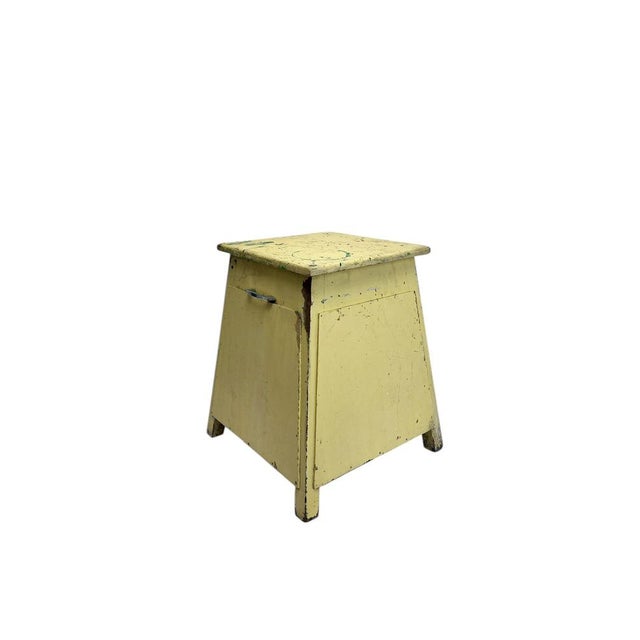 Mid-Century Modern Pine Wood Side Table, 1940s For Sale - Image 3 of 10