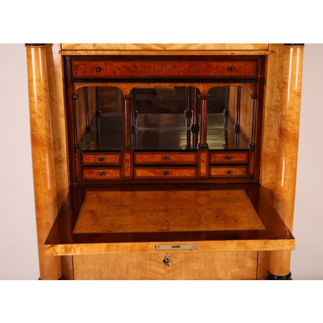 Early 19th Century Biedermeier Secretary Desk in Birch, 1820 For Sale - Image 5 of 18