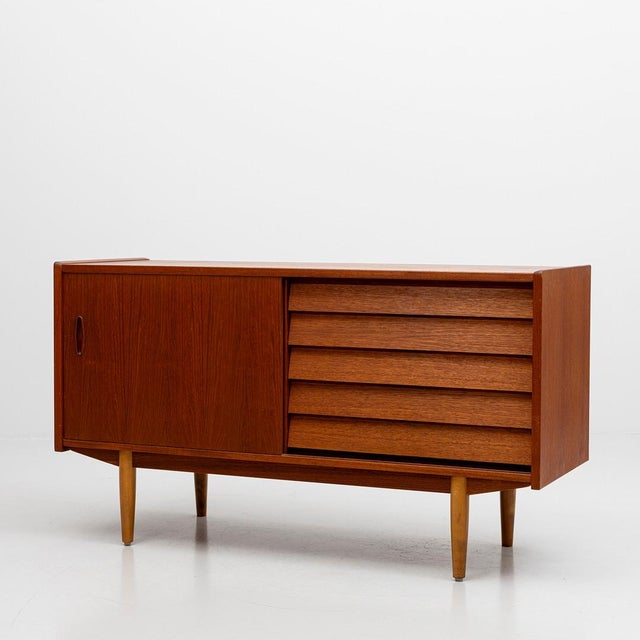 Trio Sideboard in Teak and Oak by by Nils Jonsson for Bra Bohag, Hugo Troeds, Sweden, 1960s For Sale - Image 13 of 13