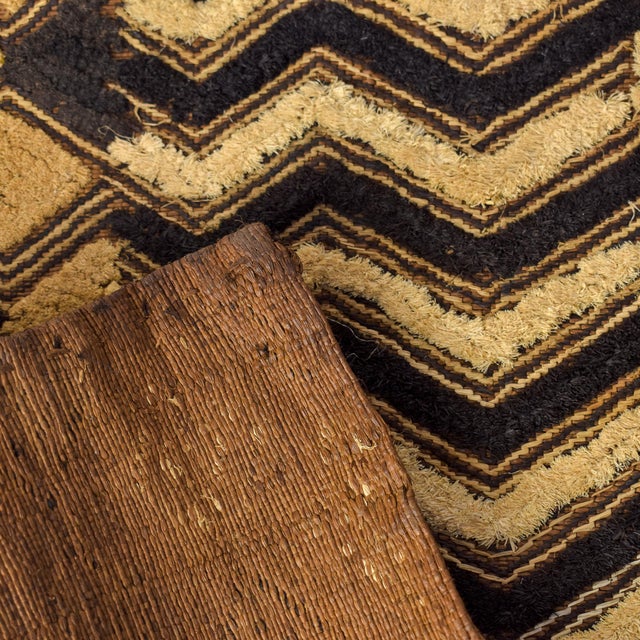 20th Century Square Kuba Raffia Textile For Sale In Denver - Image 6 of 10