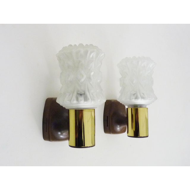 Vintage Italian Targetti Wall Sconces in Gold-Tone Metal with Glass Globes, 1970s, Set of 2 For Sale - Image 4 of 11