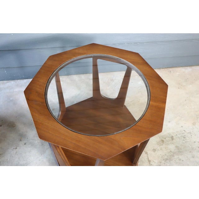 Bassett Furniture Vintage Mid Century Pair of Octagon Side Table by Bassett Broyhill Brasilia Style 60's Retro Atomic Glass Top For Sale - Image 4 of 12