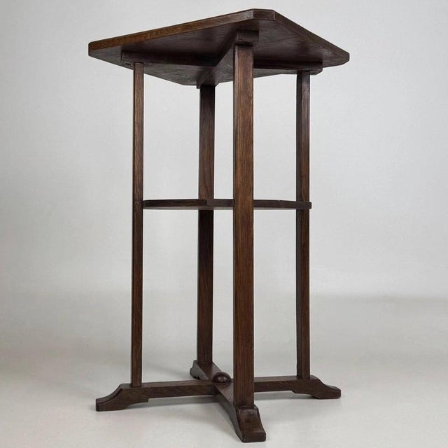Antique Early 20th Century English Heals-Style Oak Side Table For Sale - Image 4 of 10