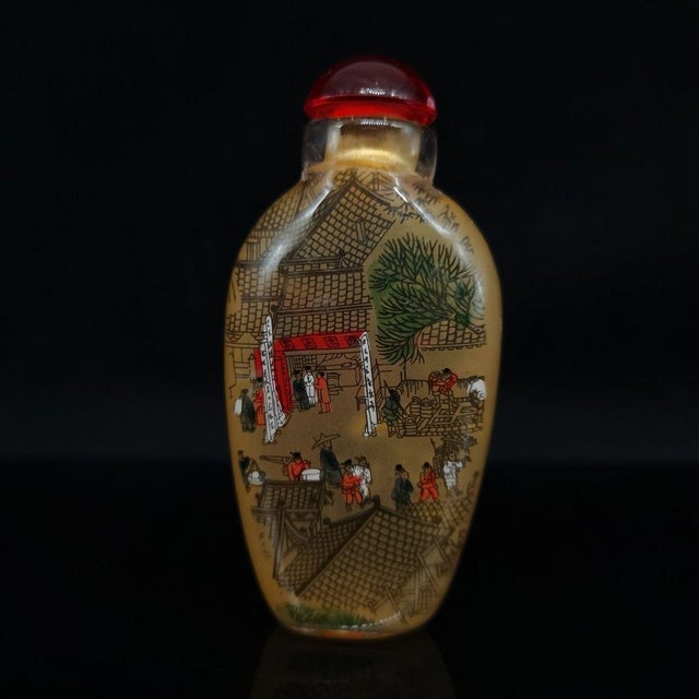 Set of 4 Vintage Inside-Painted Chinese Snuff Bottles For Sale In Los Angeles - Image 6 of 9