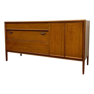 1970s Mid-Century Modern 6-Drawer Dresser Instyle of Barney Flagg for Drexel Parallel For Sale