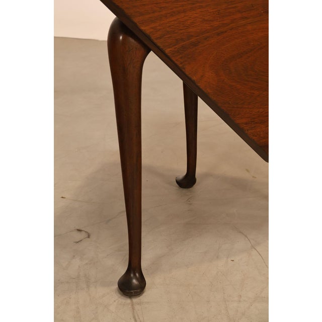 Kittinger Colonial Williamsburg Mahogany Drop-Leaf Napkin Table For Sale - Image 9 of 18