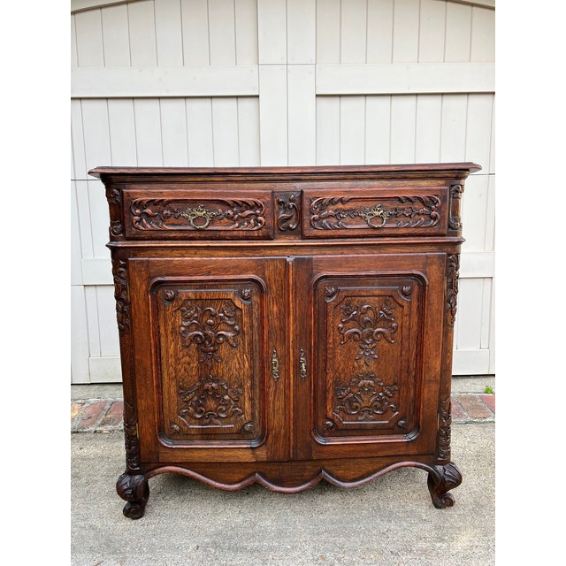 Antique French Louis XV Buffet Sideboard Cabinet Carved Oak Server C1920 For Sale - Image 13 of 18