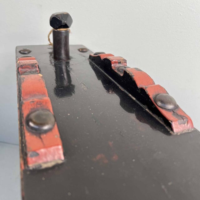 Sashidaru Sake Finger Barrel, Japan, 1868 For Sale - Image 10 of 16