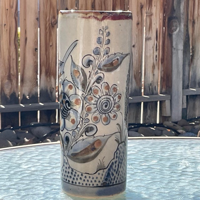 1960s Tonala Vase Signed by Ken Edwards With Fantastic Birds All Over It For Sale - Image 4 of 6