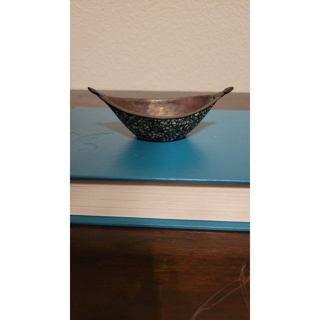 Vintage Mini Nesting Decorative Brass Bowls- Set of 3 For Sale - Image 4 of 12