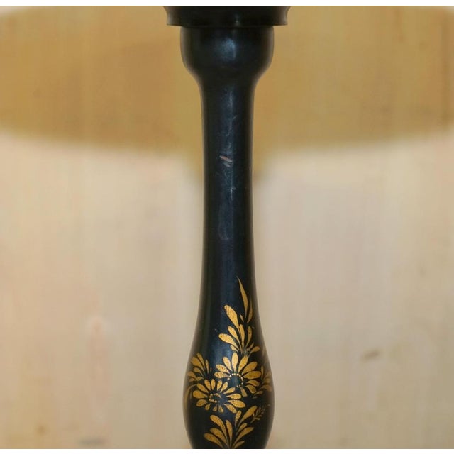 Late 19th Century Antique Victorian Chinese Chinoiserie Lacquered Table, 1880 For Sale - Image 5 of 17