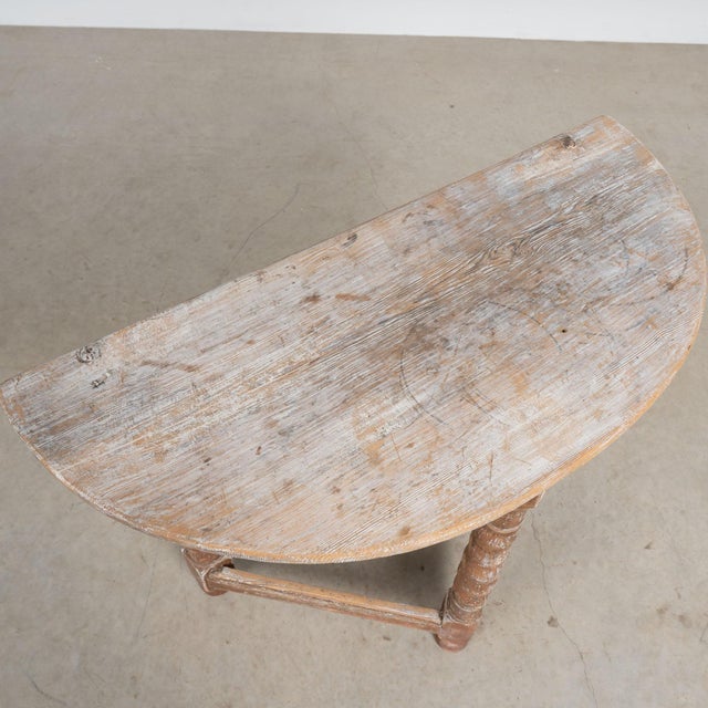 Early 19th Century Swedish Painted Pine Drop Leaf Small Round Table For Sale - Image 4 of 14