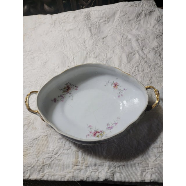 Mdi 19th Century Victorian Flow Blue Serving Bowl and Underplate For Sale - Image 10 of 12