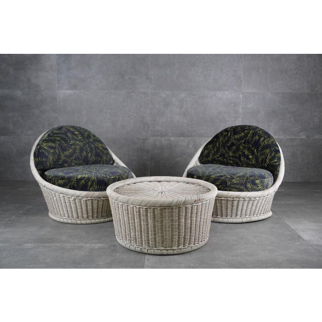 White Woven Rattan Armchairs and Coffee Table from Vivai del Sud, 1970s, Set of 3 For Sale - Image 11 of 11