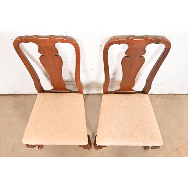 1970s Henkel Harris Style Queen Anne Solid Mahogany Side Chairs or Dining Chairs, Pair For Sale - Image 5 of 11