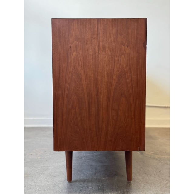 Brown 1960's Low Dresser Attr. To Stanley Young for Glenn of Ca For Sale - Image 8 of 13