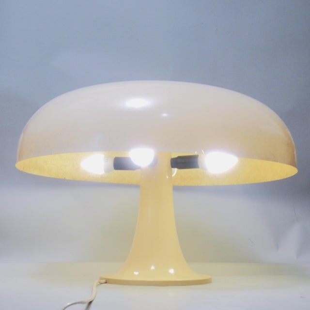 Lampe Nesso 1st Edition Giancarlo Mattioli Artemide 1965 by Giancarlo Mattioli for Artemide For Sale - Image 6 of 17