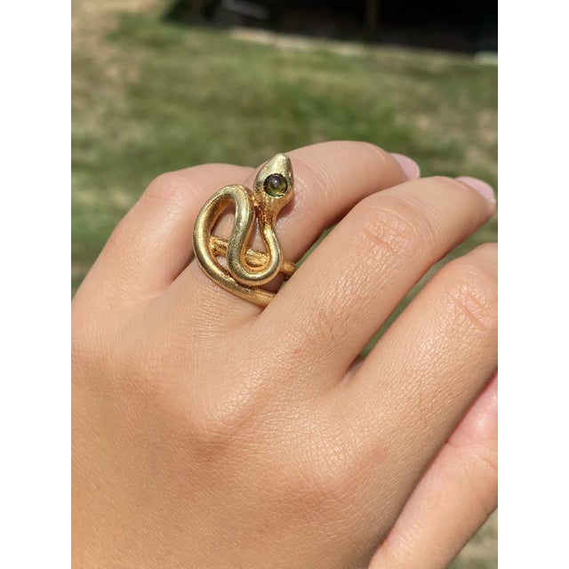 The Hibbs: Ladies 18K Yellow Gold Snake Ring set with Peridot For Sale - Image 10 of 10