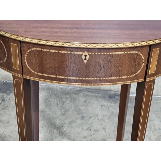 Baker Furniture Company 1990s Baker Colonial Williamsburg Federal Style Mahogany Oval Inlaid Side Table Rare For Sale - Image 4 of 10