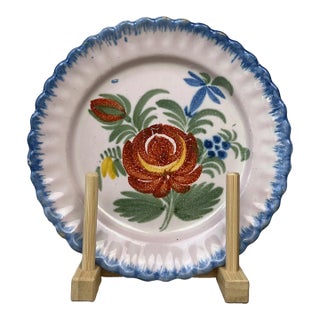 Antique French Faïence De l'Est Plate – Rose Creuse Floral Decoration – Scalloped Godronné Rim For Sale