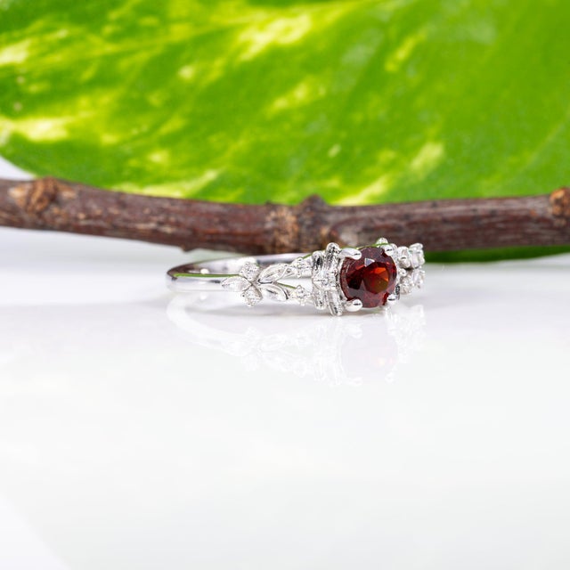Metal Red Spinel Ring With Earth-Mined Diamond Accents: Solid 14k Gold, Round 5mm, Size 6.75 For Sale - Image 7 of 9