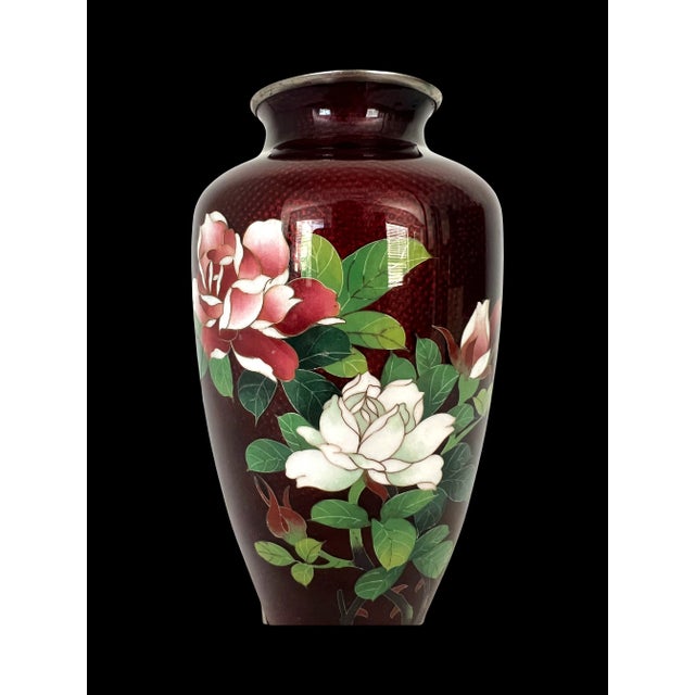 Old Japanese 'Red and White Roses' Vase Ginbari Cloisonné With Solid Silver Trim For Sale - Image 4 of 8