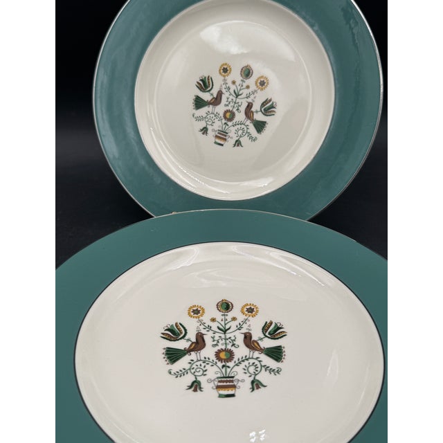English Vintage Homer Laughlin Dinner Plates Persian Garden Cavalier Eggshell Platinum - Set of 5 For Sale - Image 3 of 6