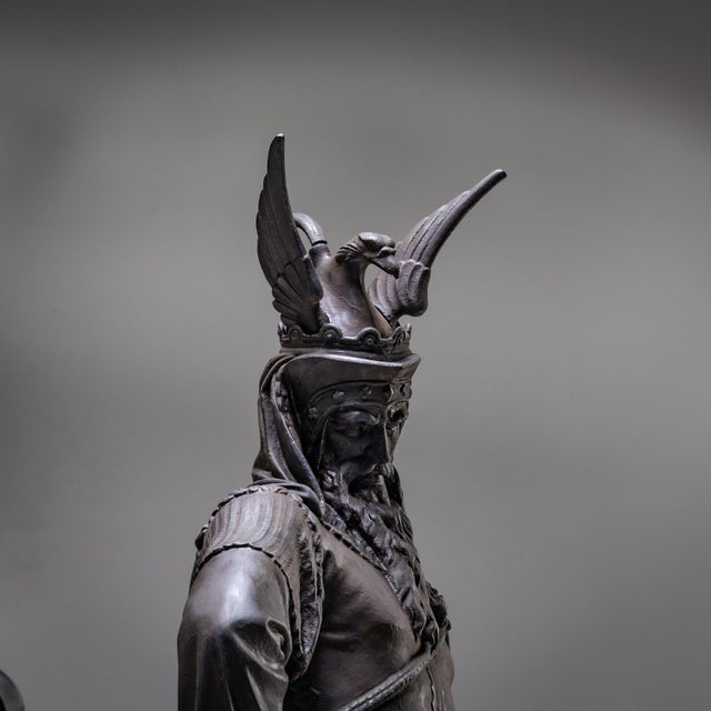 German Artist, Heroes of the Nibelungenlied, Cast Iron, Late 19th Century, Set of 2 For Sale - Image 4 of 15