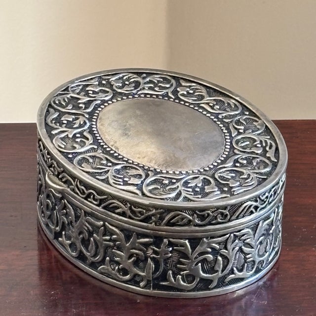 Silver Vintage Silver-Plated Oval Jewelry Box With Blue Velvet Lining & Ornate Foliate Relief For Sale - Image 8 of 12