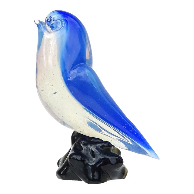 Seguso Vetri d'Arte Murano Vintage Blue Opalescent Italian Art Glass Bird Figure Paperweight For Sale
