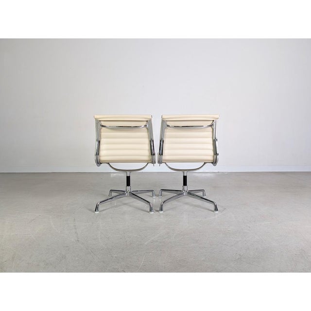 Metal EA 106 Chairs by Charles and Ray Eames for Herman Miller, Set of 2 For Sale - Image 7 of 13