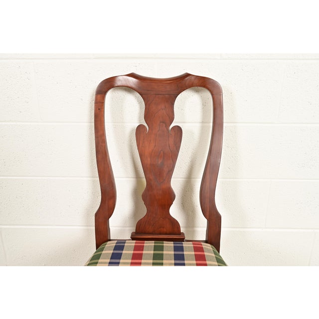 Henkel Harris Queen Anne Solid Cherry Wood Side Chairs or Dining Chairs, Pair For Sale In South Bend - Image 6 of 14