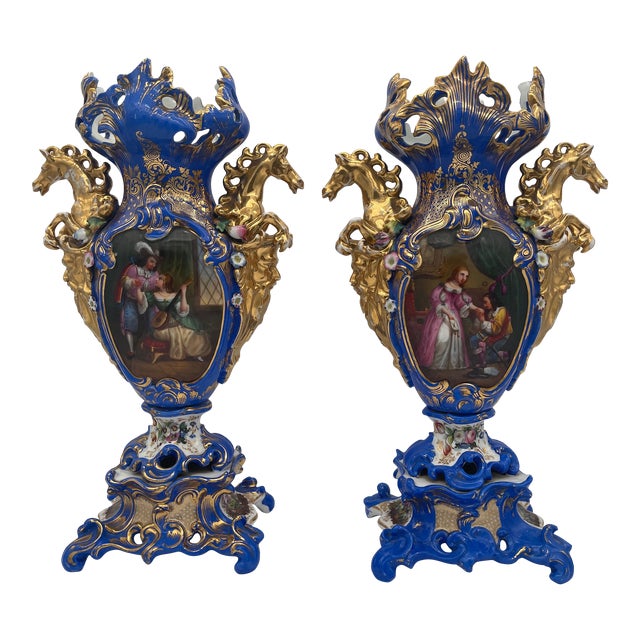 Pair of Mid 19th Century Old Paris Vases For Sale