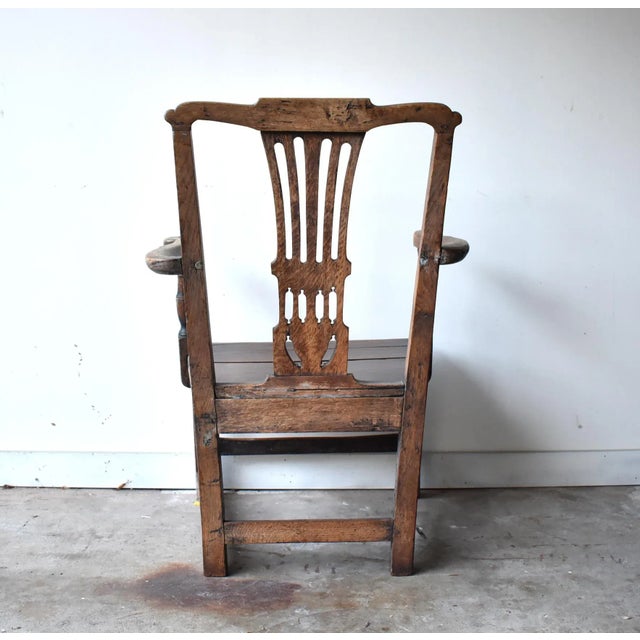Early 18th Century 18th-Century Georgian Chippendale Oak Armchair For Sale - Image 5 of 13