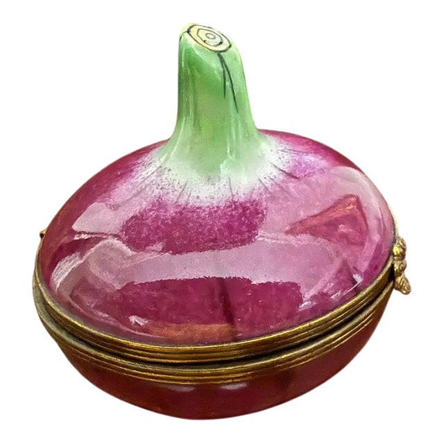 Hand-Painted Limoges Porcelain Turnip Trinket Box – Chamart, Peint Main France For Sale