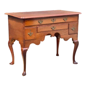 18th Century Antique Queen Anne Delaware River Valley Mahogany Dressing Table Lowboy