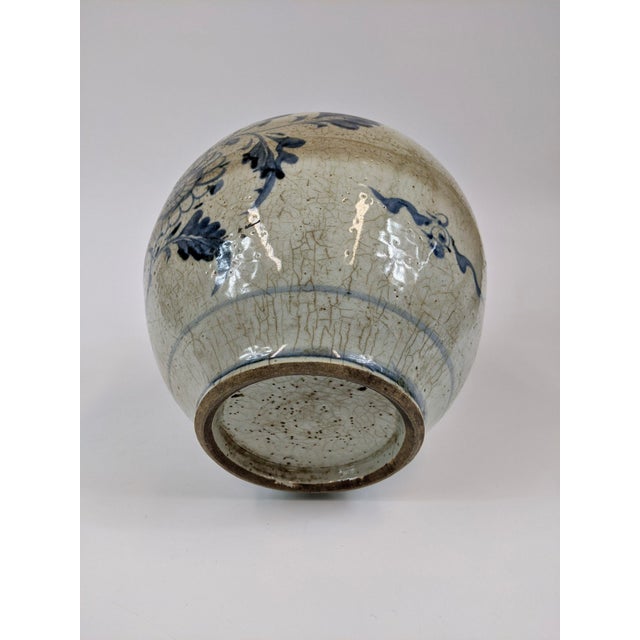 Asian 16th Century Blue and White Wine Jar For Sale - Image 3 of 6