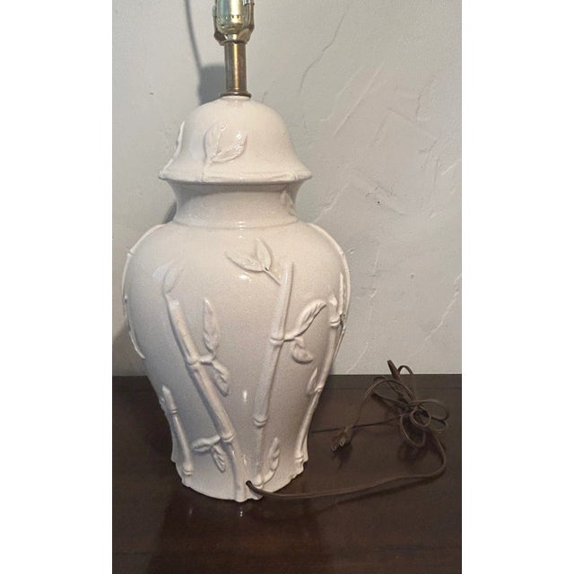 White 1970s Hollywood Regency Faux Bamboo Blanc De.Chine Ginger Jar Table Lamp With Custom Shade For Sale - Image 8 of 10