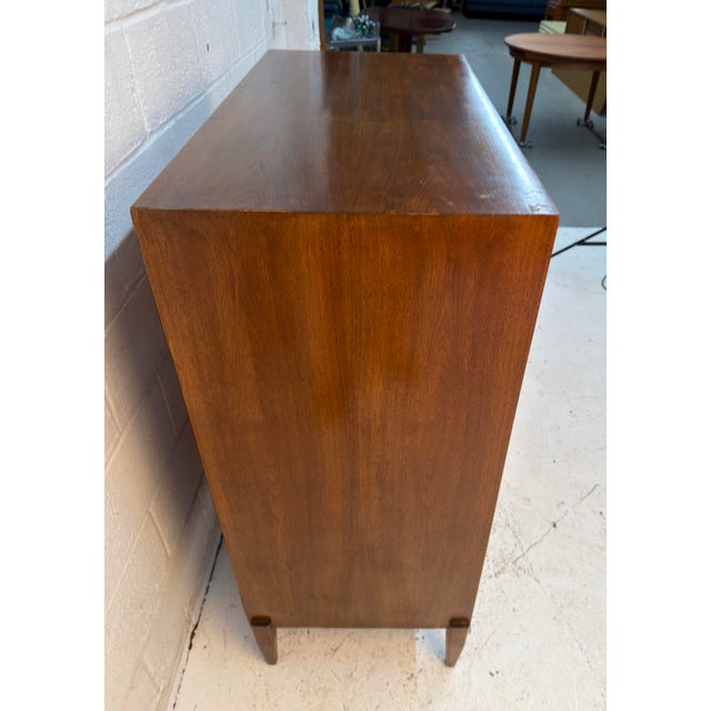 Mid-Century Modern Walnut Highboy Dresser With Sculptural Pulls For Sale In New York - Image 6 of 17