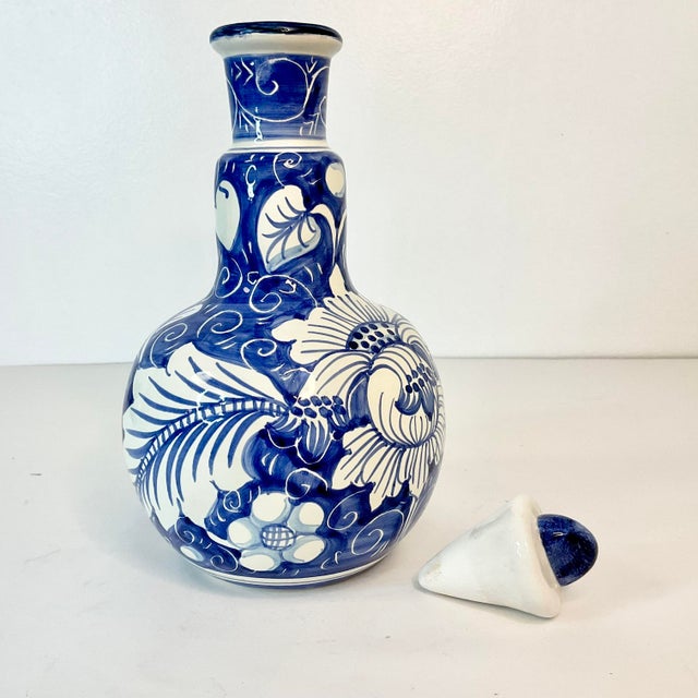 Ceramic Vintage Italian Ceramic Hand-Painted Blue and White Decorative Decanter. For Sale - Image 7 of 7