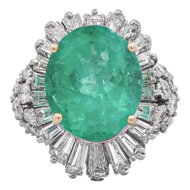 1990s 6.8 Carat Oval Cut Colombian Emerald and Diamond Platinum Ring, Size 4.5 For Sale