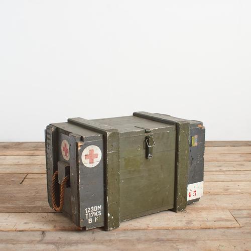 Forest Green Military Medical Storage Chest in Wood, Belgium, 1940s For Sale - Image 8 of 8
