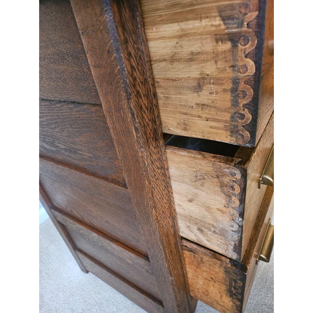 Brown Vintage Victorian Quarter-Sawn (Tiger) Oak Three-Drawer Chest of Drawers For Sale - Image 8 of 14
