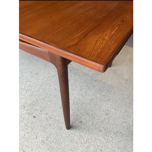 Wood Mid-Century Modern Teak Extending Dining Table by Ib Kofod Larsen for G Plan, 1960s For Sale - Image 7 of 16